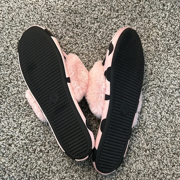 VICTORIA SECRET Pink with Black Polkadots Slippers - Picture 6 of 7